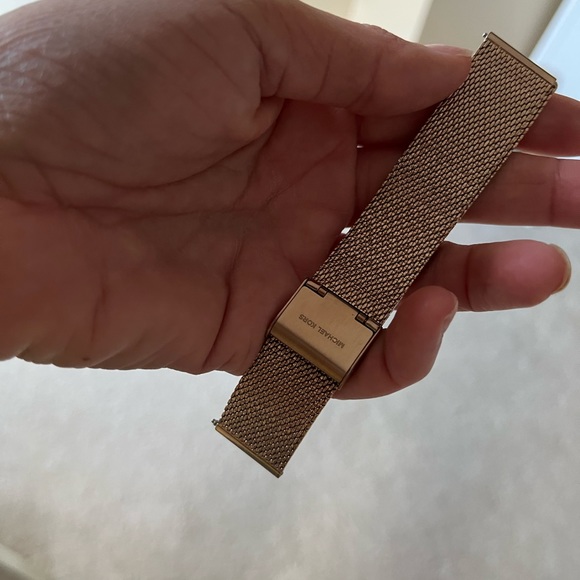 Michael Kors Sophie smart watch AND 3 additional changeable bands!!!